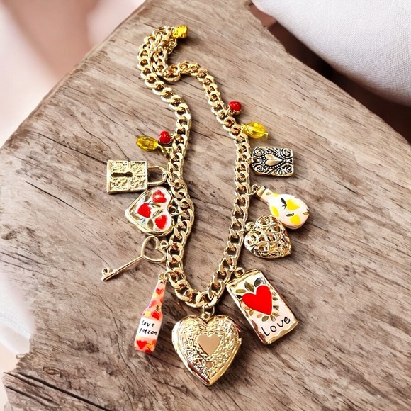 Gold toned charm necklace Love potion charms Lemons Hearts Tulips beautiful - Picture 12 of 17
